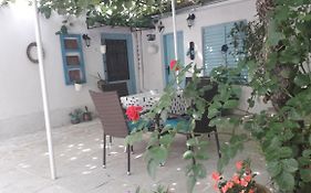 Apartment With Garden Hanja